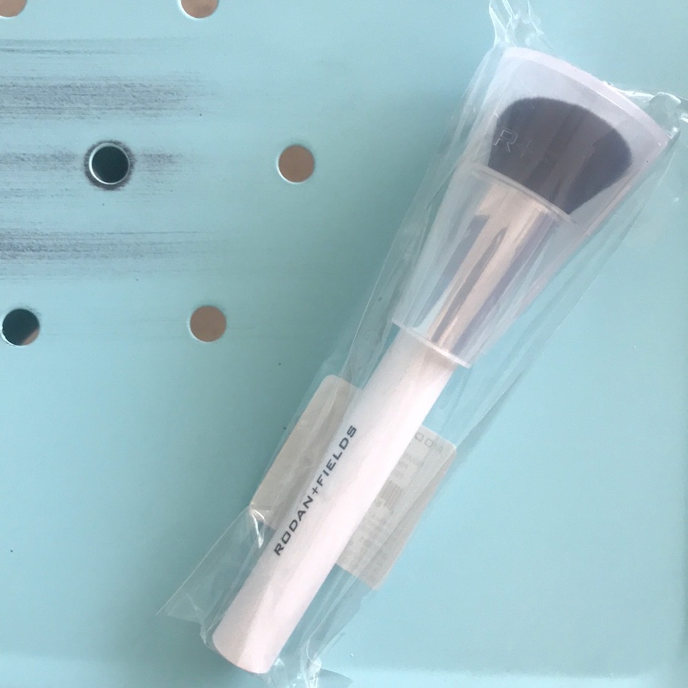 Rodan and fields dermacosmetics liquid brush
